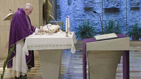Papa Francisco - Ceder à Falência é a Desolação Cristã ≡ #PapaFrancisco #Homilia #SantaMarta #JdC → Leia no #Blog #DeusEhMaior.jpg